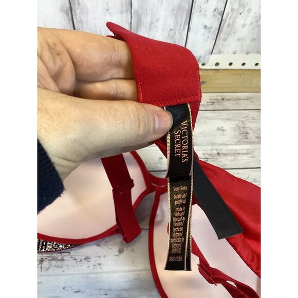 VICTORIA'S SECRET VERY SEXY SHINE STRAP RED PUSH UP BRA size 38C/C85 - Picture 4 of 5